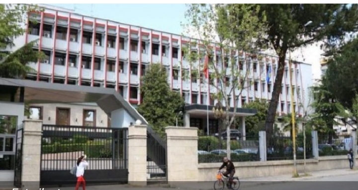 KORONAVIRUSI/ MEPJ njoftim të rëndësishëm për shoferët e kamionëve që kalojnë tranzit në Bullgari