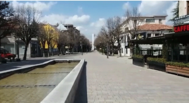 KORÇA E IZOLUAR/ Pritet përgjigja e analizave për një pjesë të stafit të mjekëve, punonjësit e doganës së Tushemishtit… (VIDEO)