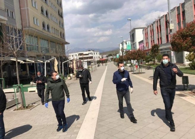 “ÇDO SHQIPTAR ËSHTË FAMILJA JONË”/ Balla: Shqipëria do ta fitojë luftën dhe ata që shajnë e mallkojnë do t’i…