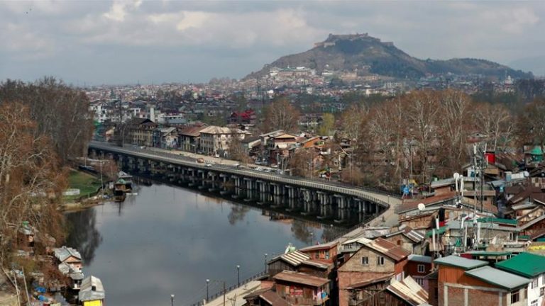 KORONAVIRUSI/ Frikë dhe ankth në Kashmir nga shpërthimi i COVID-19: “Do të vdesim si bagëti”