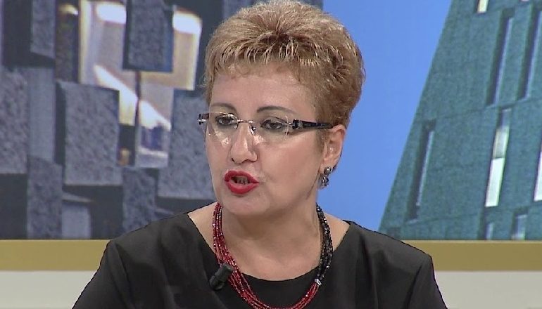 “DJALI IM POZITIV ME COVID-19”/ Rrëfimi i dhimbshëm i deputetes së PS: Keshilla ime si nënë, për të rinjtë e tjerë!