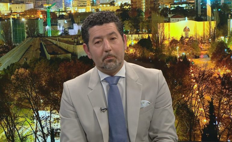 KORONAVIRUSI/ Mesazhi i mjekut shqiptar për “neglizhentët”: Nëse e merrni me të lehtë, do të mbushen korridoret e spitaleve