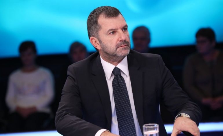 PASI MBAROI “PUNË” ME SHQIPËRINË/ Andi Bushati letër militantëve të Vetëvendosjes për revoltë në Kosovë