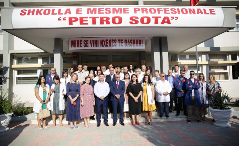 7 MARSI/ Gramoz Ruçi: Mësuesit, legjionarë të heshtur të dijes