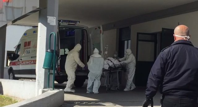 KORONAVIRUS/ Zbulohet arsyeja pse stafi mjekësor i Durrësit nuk morën epidemi nga 73-vjeçarja e infektuar