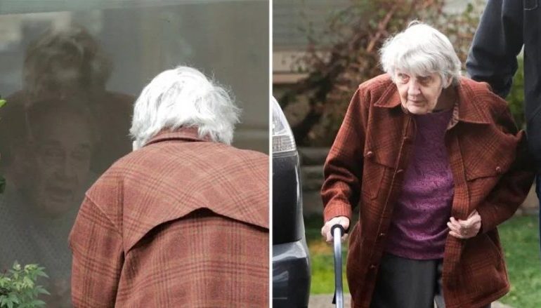 KORONAVIRUS NDAN ÇIFTIN PAS 60-VITESH MARTESË/ Burri në karantinë, gruaja komunikon me të nga dritarja (FOTOT)