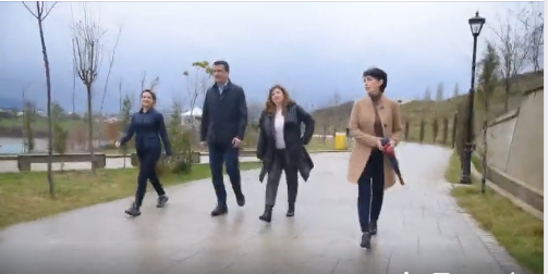 8 MARSI ME MBJELLJE PEMËSH NË KRYEQYTET/ Erion Veliaj publikon VIDEON nga liqeni i Farkës me gratë e palodhura të bashkisë