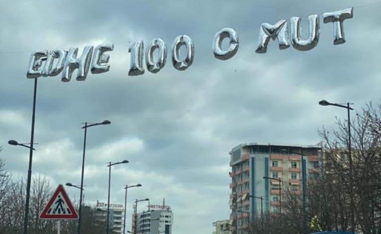FOTOLAJM/ Kur e ke të dashurin… romantik