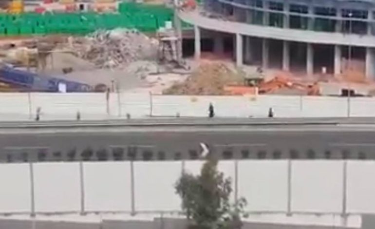 NDODH NË TIRANË/ Polici ndjek me vrap qytetarin që kishte thyer karantinën por… (VIDEO)