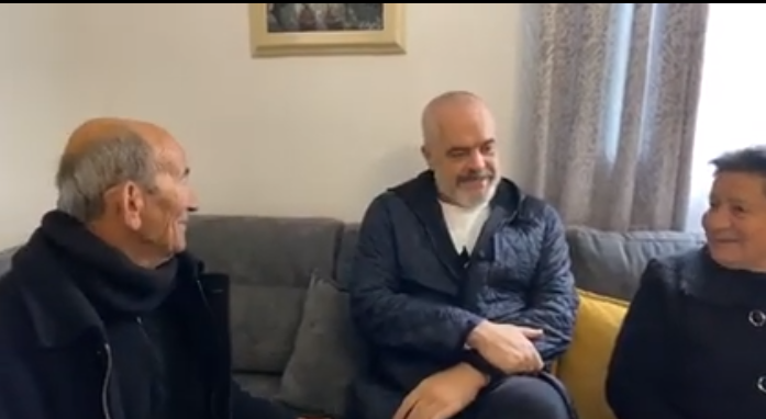 NË FAMILJEN BARUTI ME BONUS QERAJE NË MAMINAS/ Rama: Vitin e ri e prisni në shtëpinë e re (VIDEO)