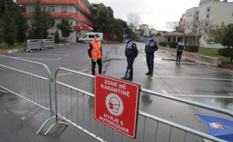 FSHEHU UDHËTIMIN NË GJERMANI/ Gruaja me koronavirus fut në karantinë 18 mjekë e infermierë në Fier