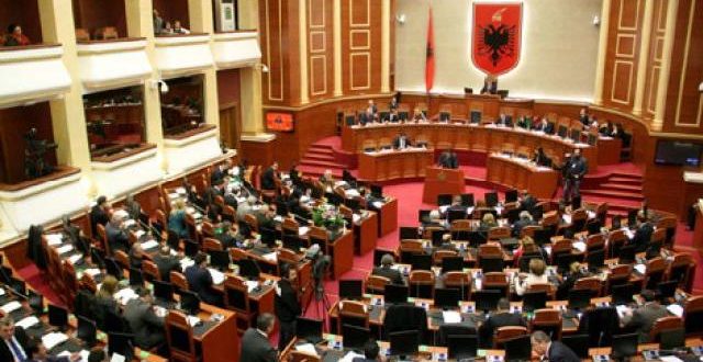 KORONAVIRUSI/ Parlamenti do të vazhdojë punën normalisht, Taulant Balla: Nuk ka vend për panik