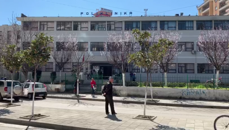KORONAVIRUSI/ Mbyllet përkohësisht poliklinika e specialiteteve në Fier