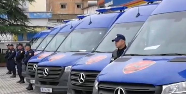 GJERMANIA I DHURON POLICISË SHQIPTARE 7 MAKINA/ Ambasadori Zingraf: Tani mund të arrihet më shpejt në vendin e ngjarjes