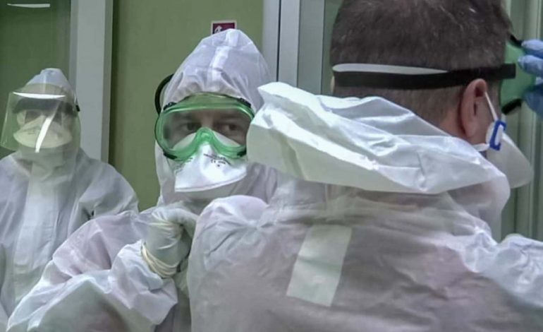 KORONAVIRUSI/ U merren mostra 14 familjarëve të 2 personave të prekur në Shqipëri