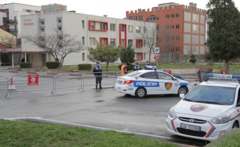 KORONAVIRUSI NË SHQIPËRI/ Tre rastet e reja kishin kontakte të ngushta me të infektuarin e parë të konfirmuar në Tiranë