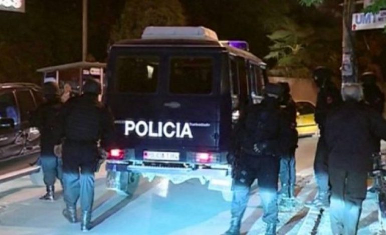 KORONAVIRUSI/ Policia e FNSH në Lezhë, Vlorë e Shkodër zbarkojnë në terren. Kontrolle personave që thyejnë… (VIDEO)