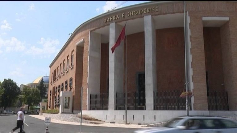 KORONAVIRUSI/ Banka e Shqipërisë pritet të marrë vendim për shtyrjen e kësteve të kredive