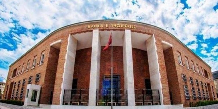 KORONAVIRUSI/ Banka e Shqipërisë sqaron kujt i pezullohen kreditë