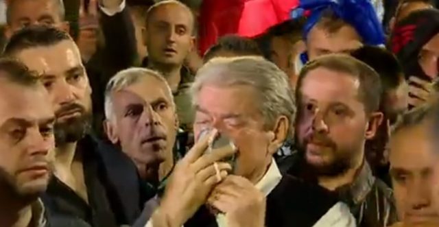KORONAVIRUSI/ Sali Berisha paditet penalisht për përhapje paniku