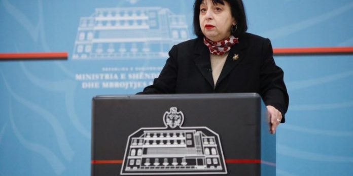 “DY TË VDEKUR NË PAK ORË”/ Bino: 49 të shtruar te Infektivi, të shëruar janë 5 pacientë