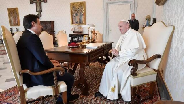 KRIZA NË ITALI NGA KORONAVIRUSI/ Kryeministri Conte dhe Papa takim “top secret”