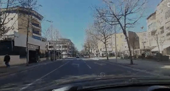 I GJITHË VENDI NË KARANTINË/ Tirana në gjumë të thellë, biçikletat marrin kontrollin e rrugëve (VIDEO)