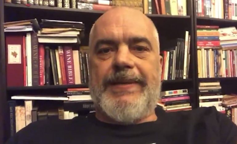 KORONAVIRUSI/ Rama: Prej të hënës të ndalohen spektaklet dhe emisionet mbi dy të ftuar (VIDEO)