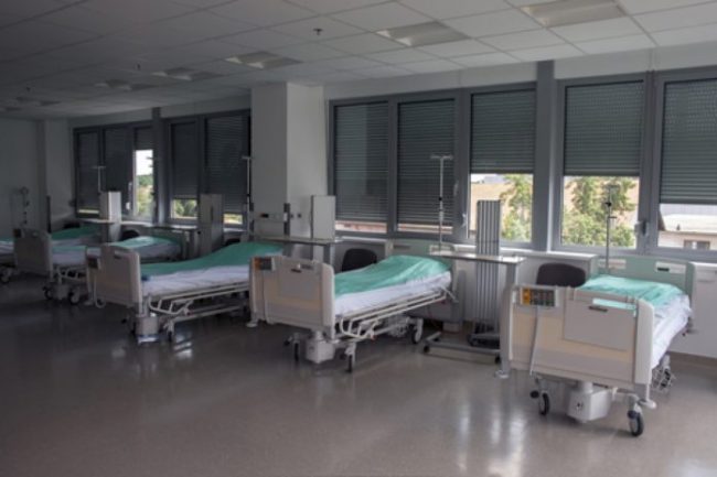MASAT NDAJ KORONAVIRUSIT NË KROACI/ Shtretër spitalorë në sallën e koncerteve “Arena”