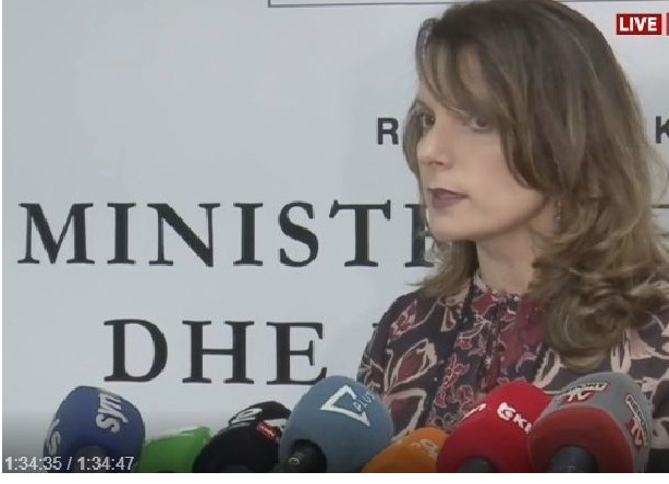 U DYSHUA PËR KORONAVIRUS/ Dalin përgjigjet e analizave të 50-vjeçares që ndërroi jetë në Korçë