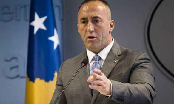 FESTA E 7 MARSIT/ Haradinaj kthehet pas në kohë, poston FOTO nga klasa e katërt