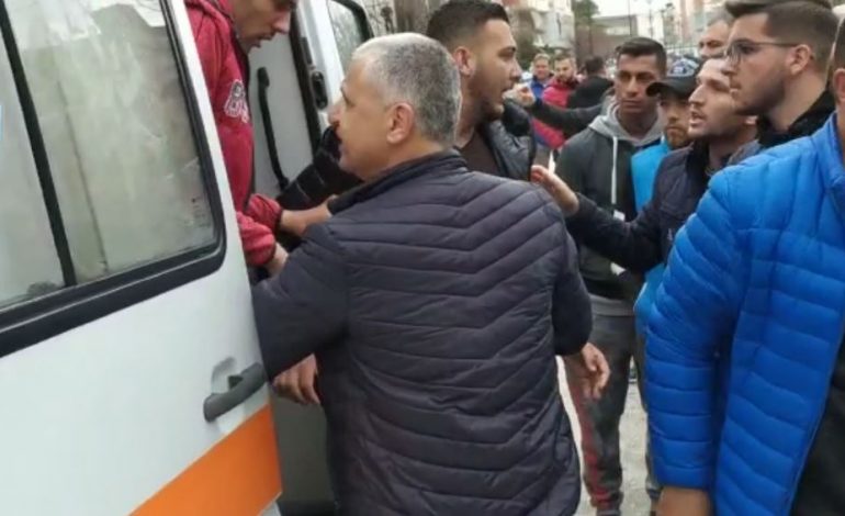 HELMIMI NË GJIMNAZIN E FIERIT/ Flasin nxënësit: Ishim në orarin e pushimit, na thanë se ishte stërvitje për të parë si do reagonim