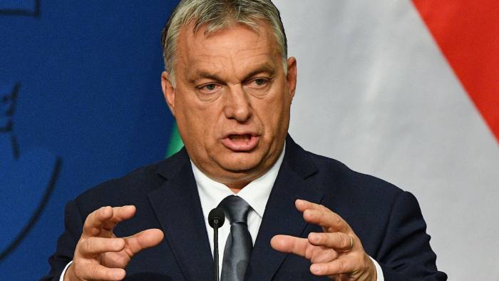 KORONAVIRUSI NË HUNGARI/ Kryeministri Orban fajëson studentët e huaj, politikanë të opozitës dhe miliarderin George Soros