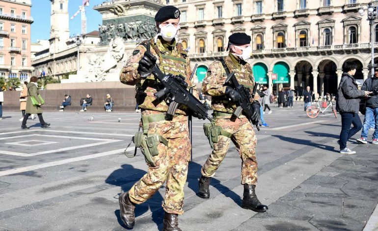 KORONAVIRUSI/ Italia nxjerr tanket në rrugë, Kryeministri Conte: Lëvizje vetëm për nevoja jetike
