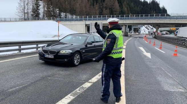 KORONAVIRUSI/ Austria bllokon hyrjen e shtetasve italianë pa raport mjekësor