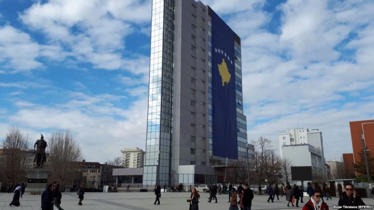 KORONAVIRUSI/ Qeveria e Kosovës 180 milionë euro paketë emergjente