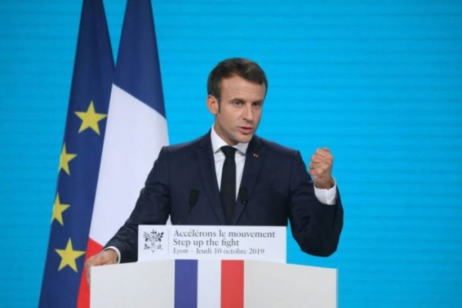 “KEMI MARRË MASA TË JASHTËZAKONSHME”/ Macron reagon për COVID-19: Jemi në fillim të krizës, duhet të riorganizohemi!