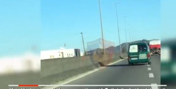 “E KEMI PARA…”/ Ndjekje si në filma, tropojani nuk i ndalon policisë dhe i godet me makinë (VIDEO)
