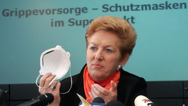 AUSTRIA RRËZON PRETENDIMET E PD/ 1.6 milion maskat tona kanë vit skadence 2016, por janë ende të përdorshme