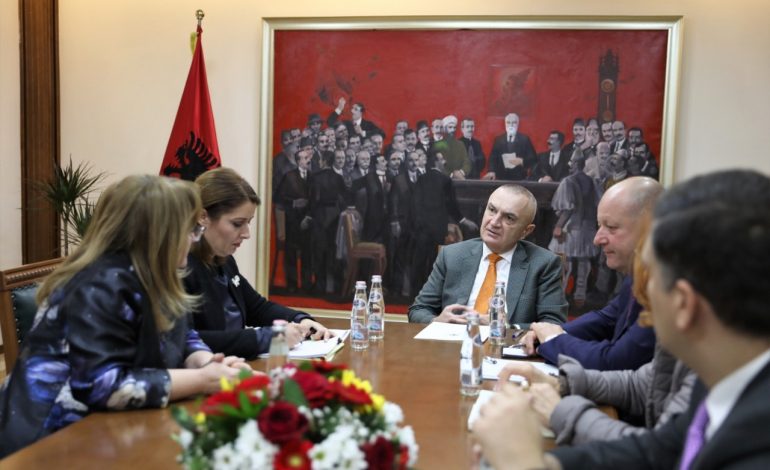 HARRON “LUFTËN”/ Ilir Meta i bashkohet qeverisë në aksionin kundër koronavirusit