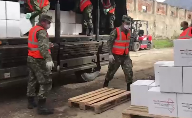 “DURIM DHE BESIM!” Rama: Ndihma ushqimore në 12.749 familje, 1.328 të tjera asistohen me barna mjekësore (VIDEO)
