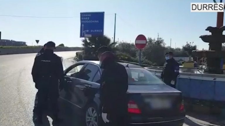 “SHTETRRETHIMI” KUNDËR KORONAVIRUSIT/ Nuk respektuan masat. Në 6 orë, 509 shoferë të ndëshkuar