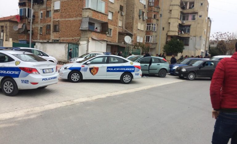 KORONAVIRUSI/ Respektimi i masave për epideminë, Policia kontroll në lokalet dhe palestrat në Vlorë