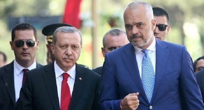 ZBARDH BISEDEN ME ERDOGAN/ Rama: Fola sonte, kemi planin nëse “do të përmbyset bota”