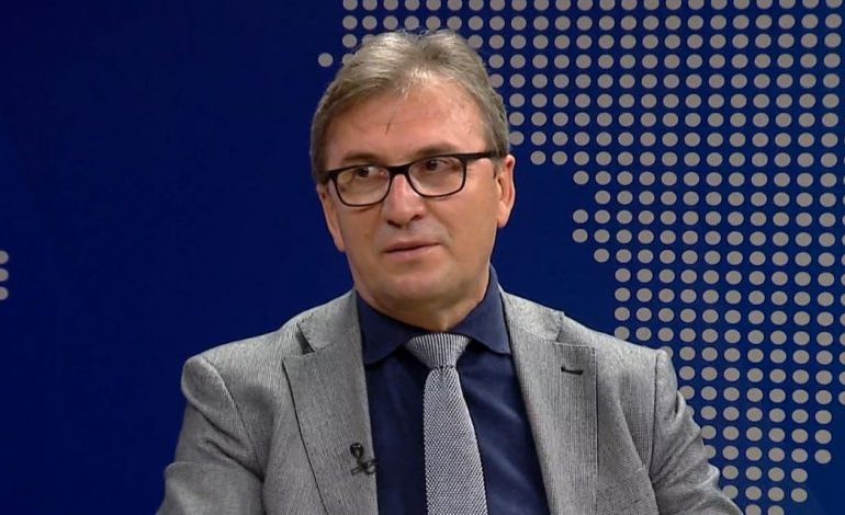 30 MJEKËT/ Skënder Brataj mesazh PREKËS: Po shkoni në luftë me vetëdije! Emocion si ditën e tërmetit, kur…