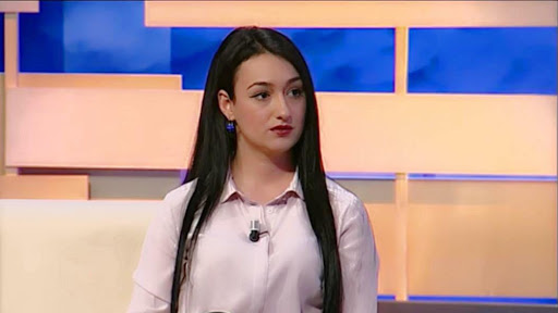8 MARSI/ Psikologia Agalliu: Dhuratat dhe drekat absurdi i sistemit. Gratë nuk mund të festojnë se po vdesin gra