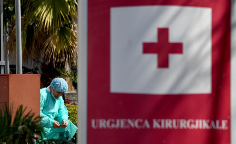KORONAVIRUSI/ 11 pjesëtarë të një familjeje në Durrës të infektuar me COVID-19