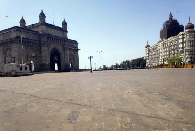 VETËM 7 VIKTIMA NGA KORONAVIRUSI/ India shkon në ”Lock- Down”, qytetet kryesore të “kyçura” për 14 orë