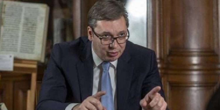 “TAKSA DUHET TË HIQET”/ Vuçiç: Serbët preferojnë konflikt të ngrirë me Kosovën, unë jo