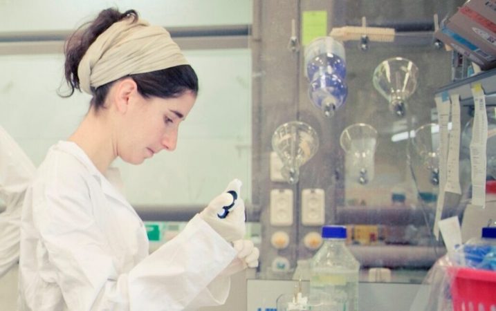 “NE ZBULUAM…”/ Brenda laboratorit izraelit ku po punohet për vaksinën e koronavirusit (FOTO)